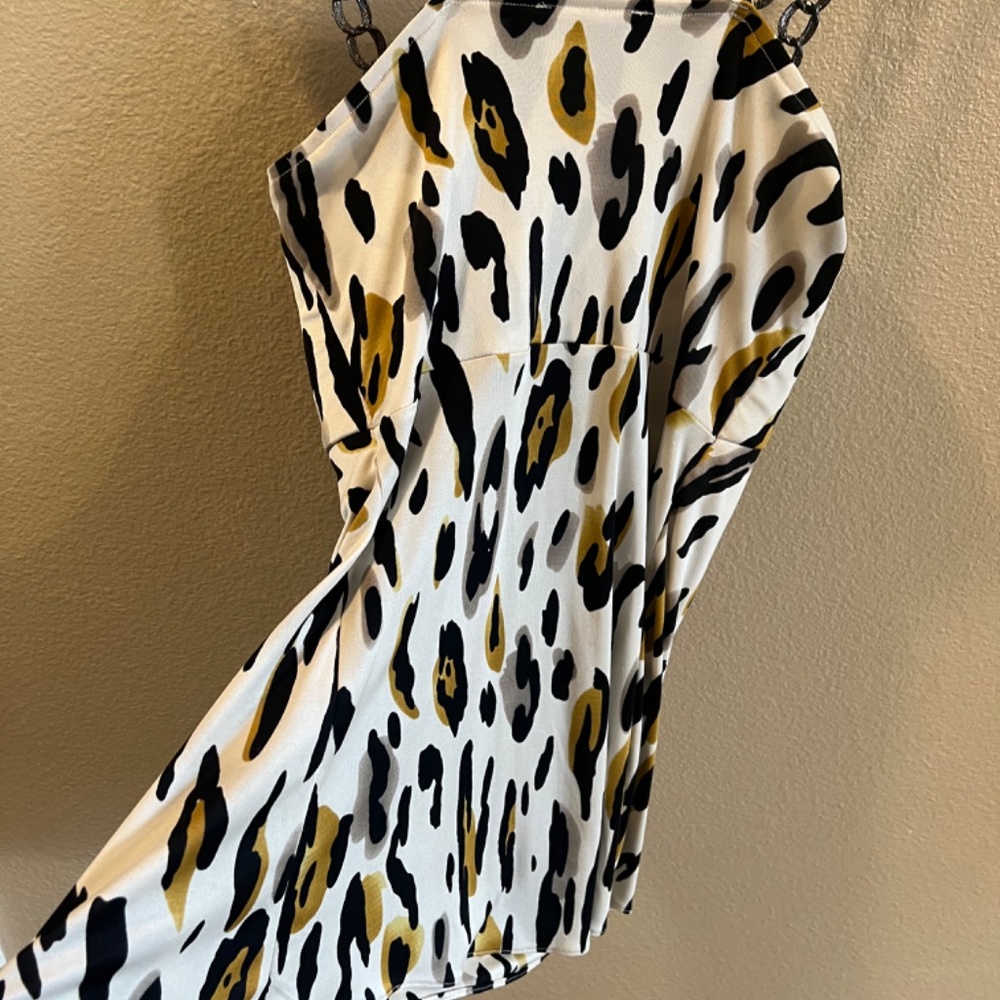 Top - Picture 2 of 5